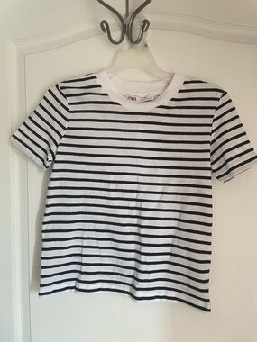 NWOT Zara Black White Striped Short Sleeve T-Shirt – Women’s X-Small XS